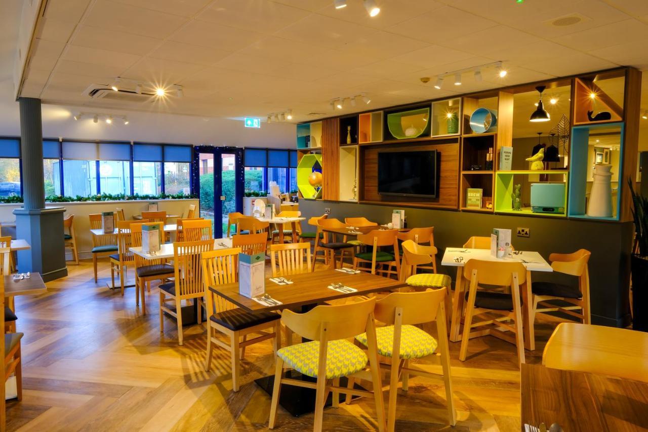 Holiday Inn Warrington By Ihg Eksteriør billede