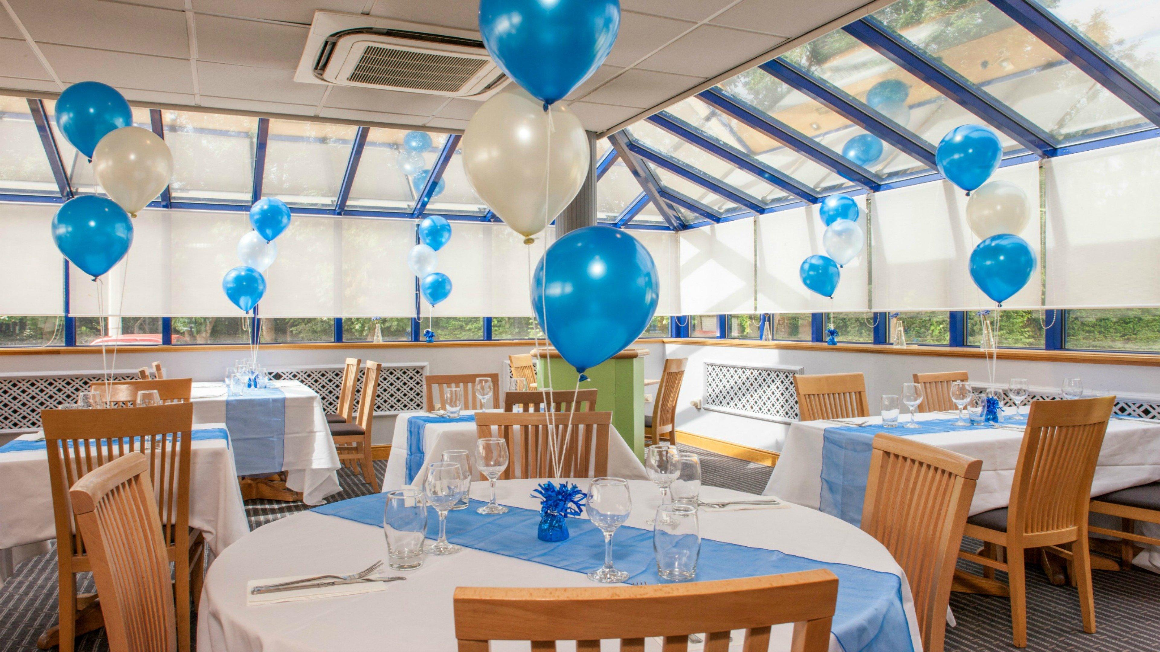 Holiday Inn Warrington By Ihg Eksteriør billede