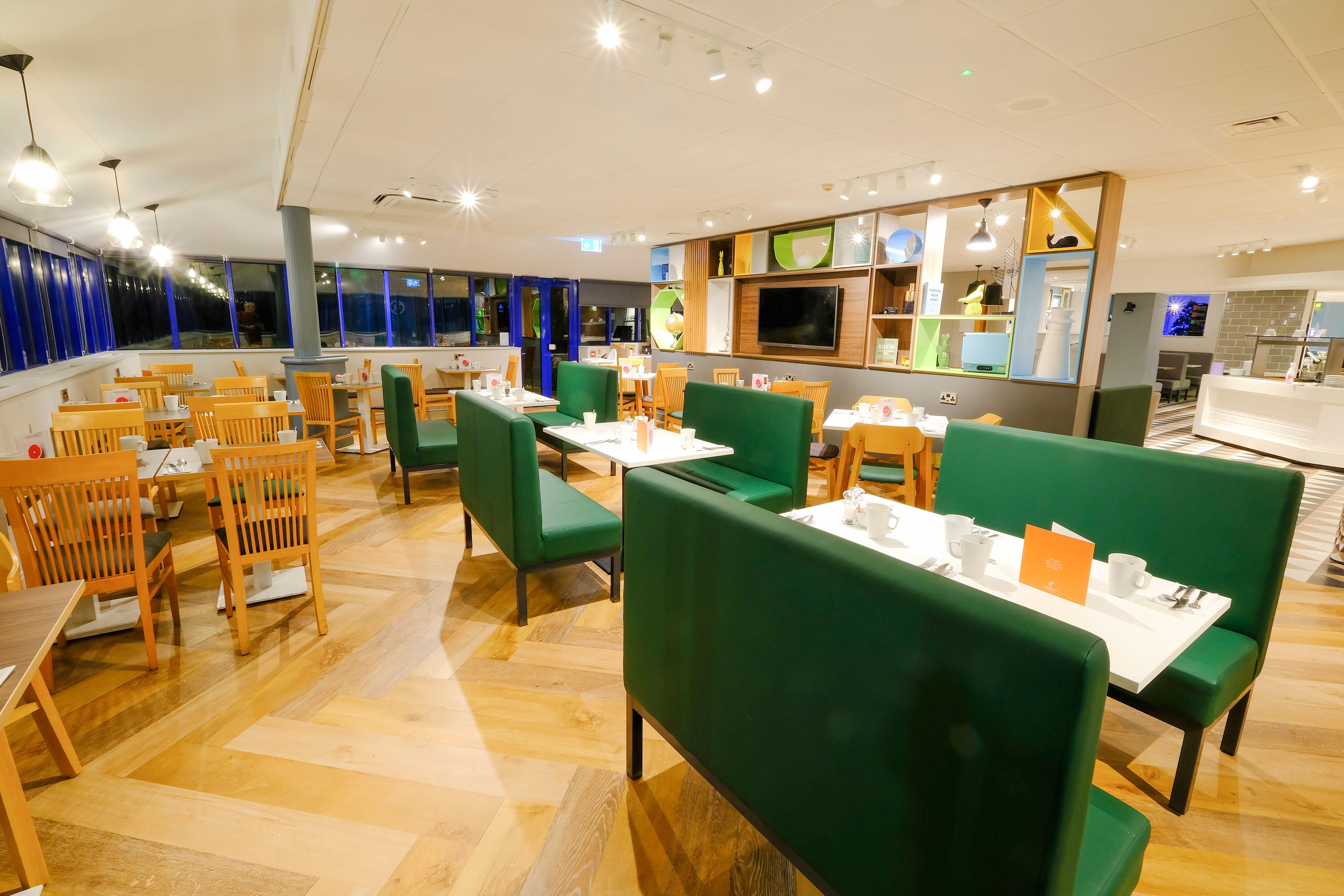 Holiday Inn Warrington By Ihg Eksteriør billede