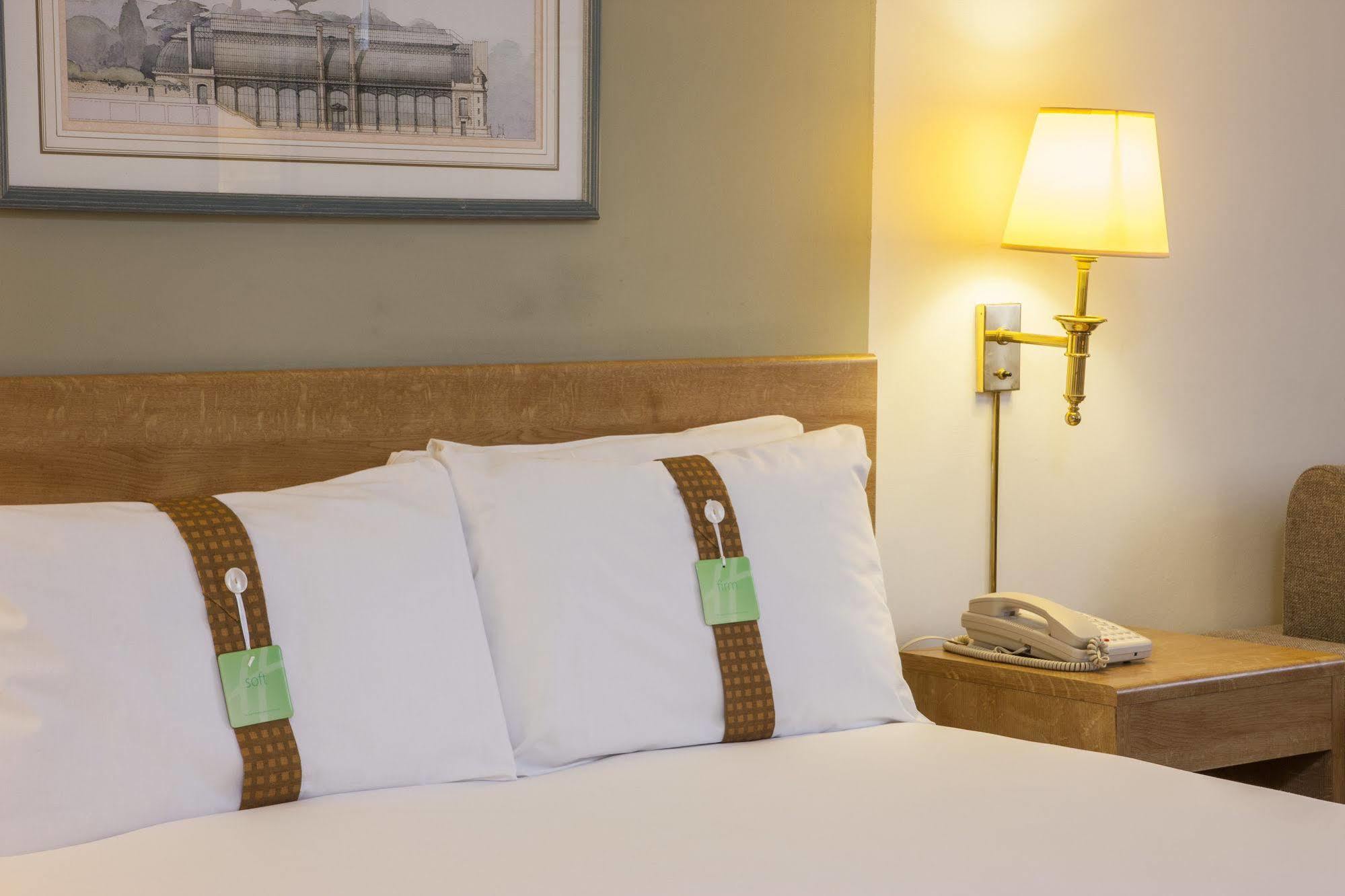 Holiday Inn Warrington By Ihg Eksteriør billede