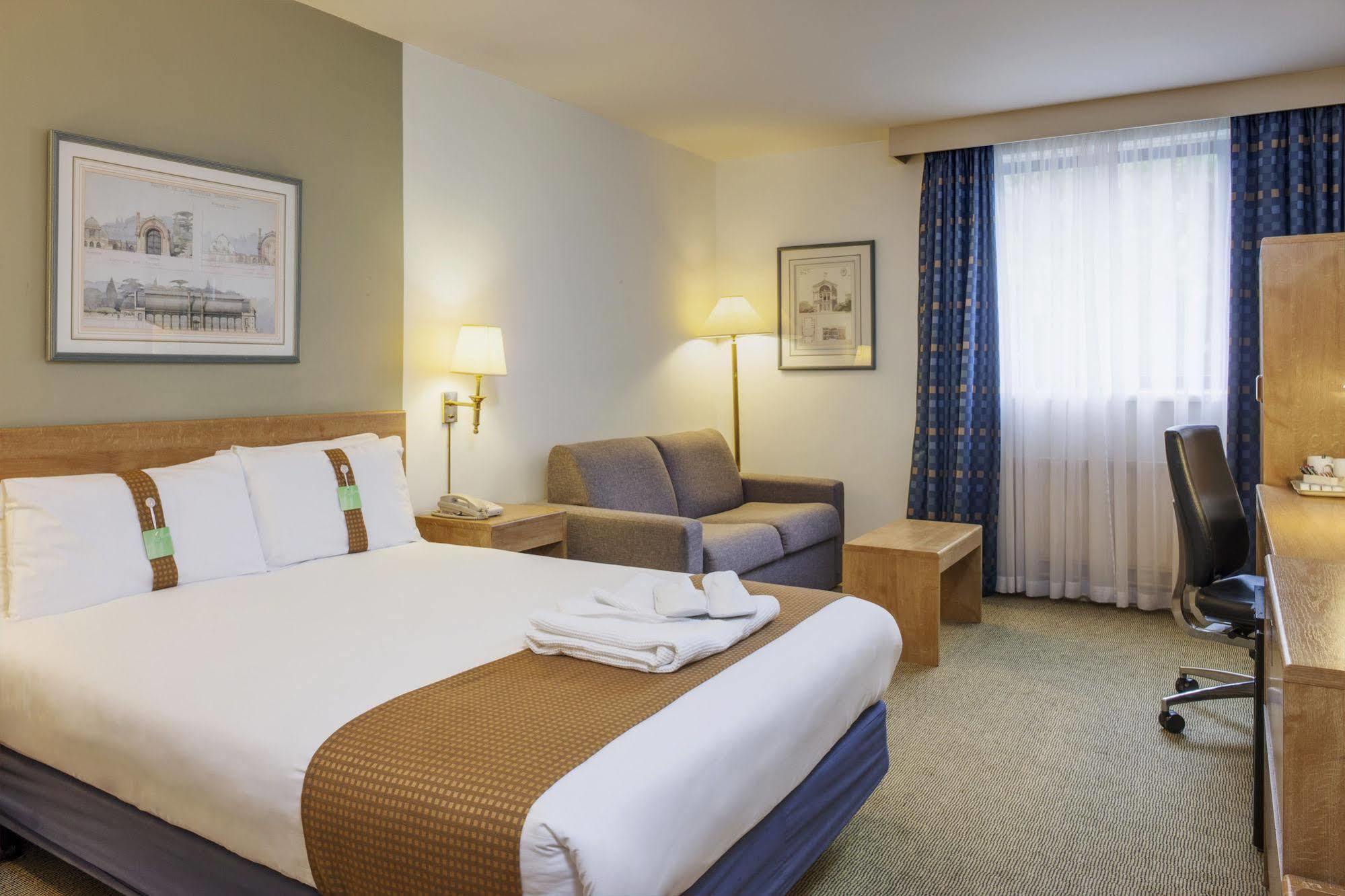 Holiday Inn Warrington By Ihg Eksteriør billede