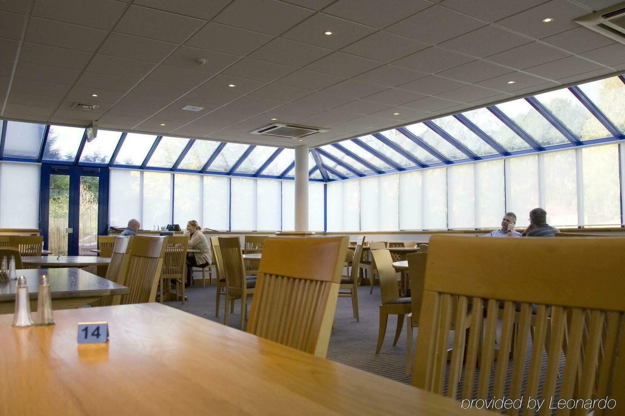 Holiday Inn Warrington By Ihg Eksteriør billede